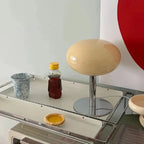 Lampe de chevet champignon en verre opalin rose ou jaune, pied chromé
