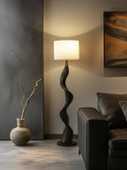 Lampadaire en bois massif sculpté, abat-jour tambour en tissu, 160 cm
