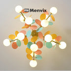 Lustre à pétales colorés et globes opalins, de 8 à 15 lumières