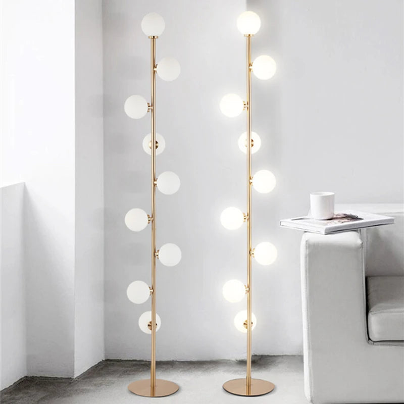 Neuf ampoules LED G4 fournies, rien à acheter