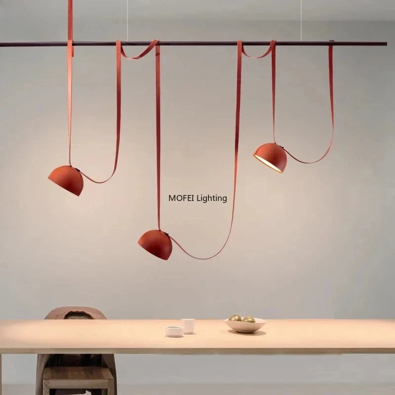 Un mobile lumineux pour la grande table du repas