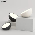 Plafonnier LED demi-sphère inclinée, noir ou blanc, Ø 20 à 50 cm