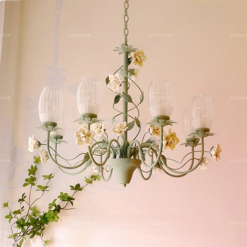 Lustre champêtre vert à fleurs en céramique et tulipes en verre