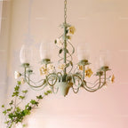 Lustre champêtre vert à fleurs en céramique et tulipes en verre