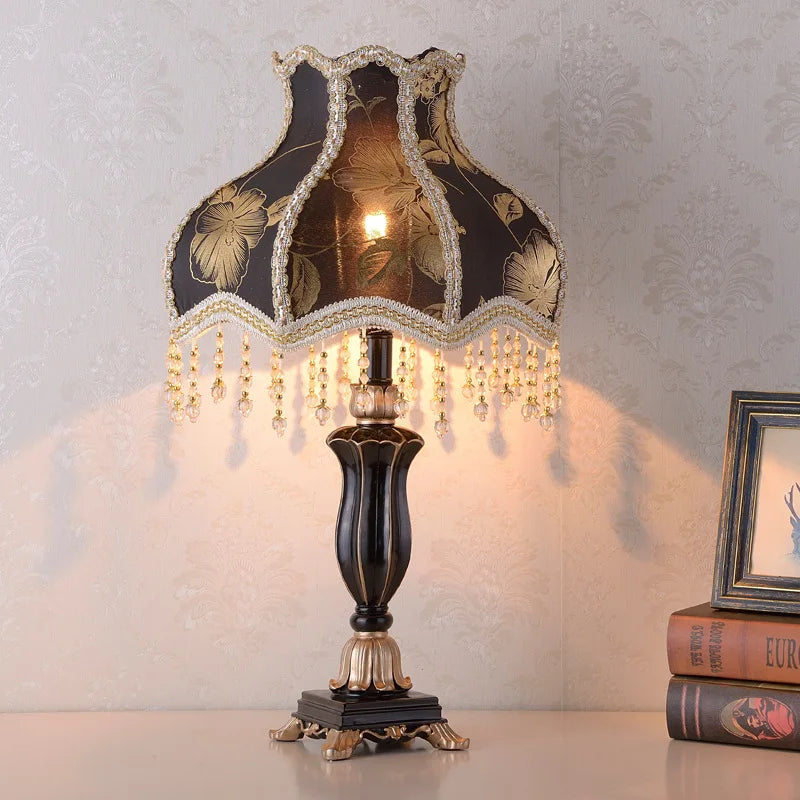 Lampe de chevet rétro en résine, abat-jour brodé à pampilles, 55 cm