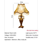 Lampe de chevet vintage en résine dorée, abat-jour brocart à perles