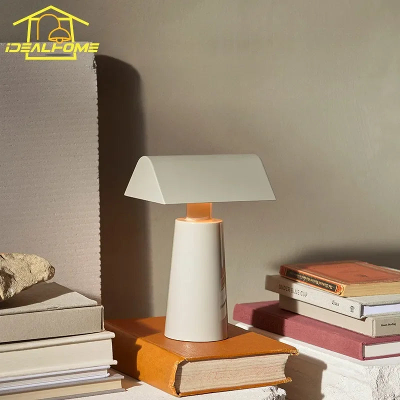 Lampe de table sans fil à abat-jour en toit, bordeaux ou blanche
