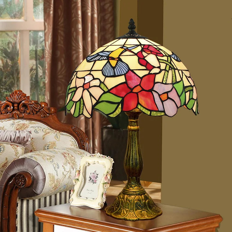 Lampe de table Tiffany 30 cm en vitrail, tulipes, roses ou colibri