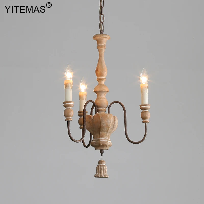 Lustre en bois tourné à 3 bras et chandelles, style rétro