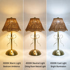 Lampe de chevet sans fil en rotin, nœud doré et abat-jour festonné