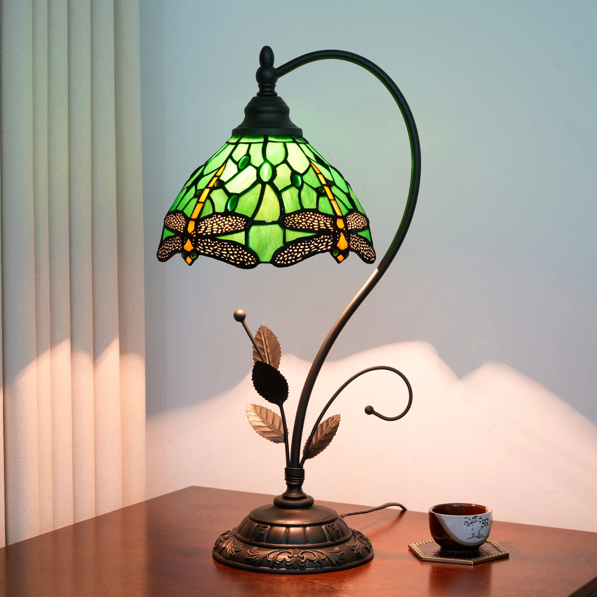 Un charme Art nouveau pour salon et bureau