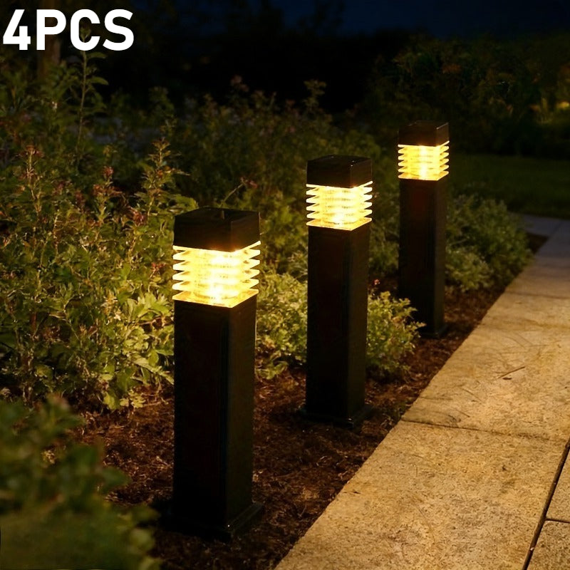 Borne solaire noire à lamelles pour un jardin contemporain