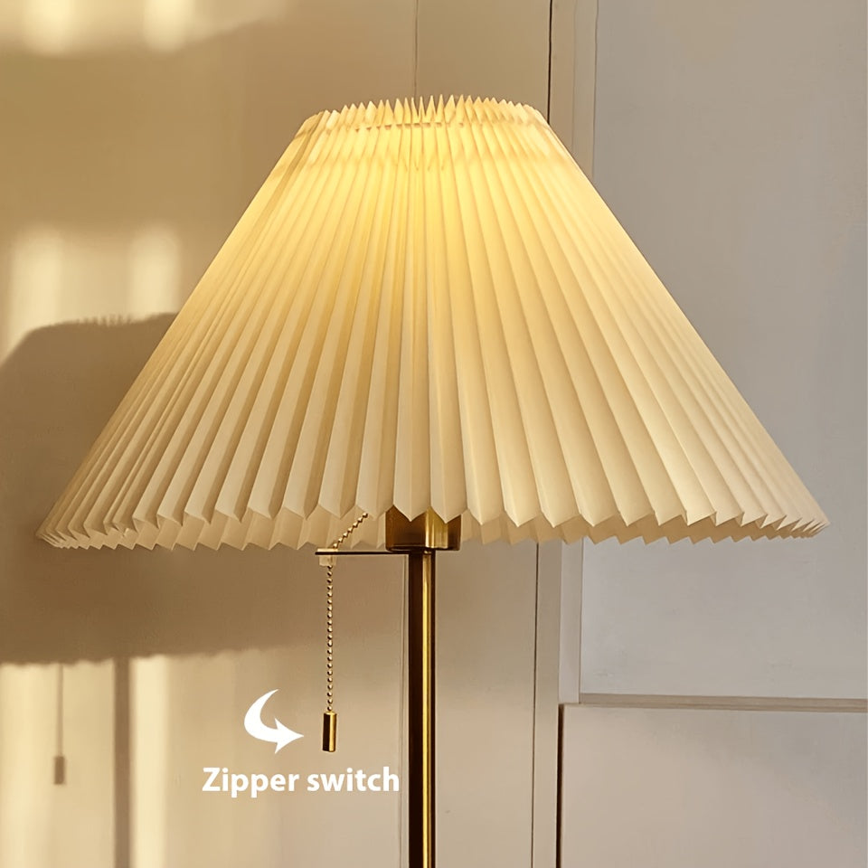 Lampe sur pied à abat-jour plissé crème et chaînette dorée, 160 cm