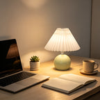 Lampe de chevet boule vert pâle, abat-jour plissé blanc, USB
