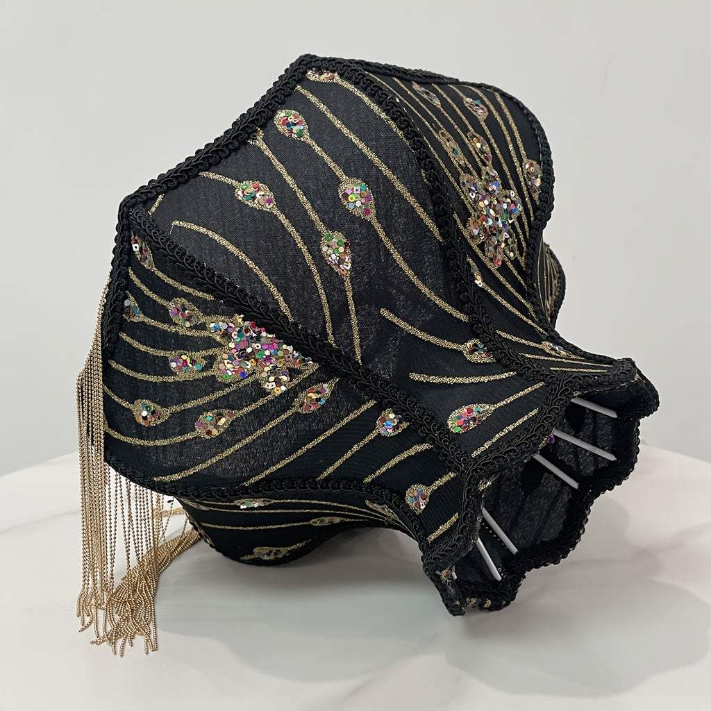 Abat-jour victorien noir brodé de sequins à frange de chaînettes
