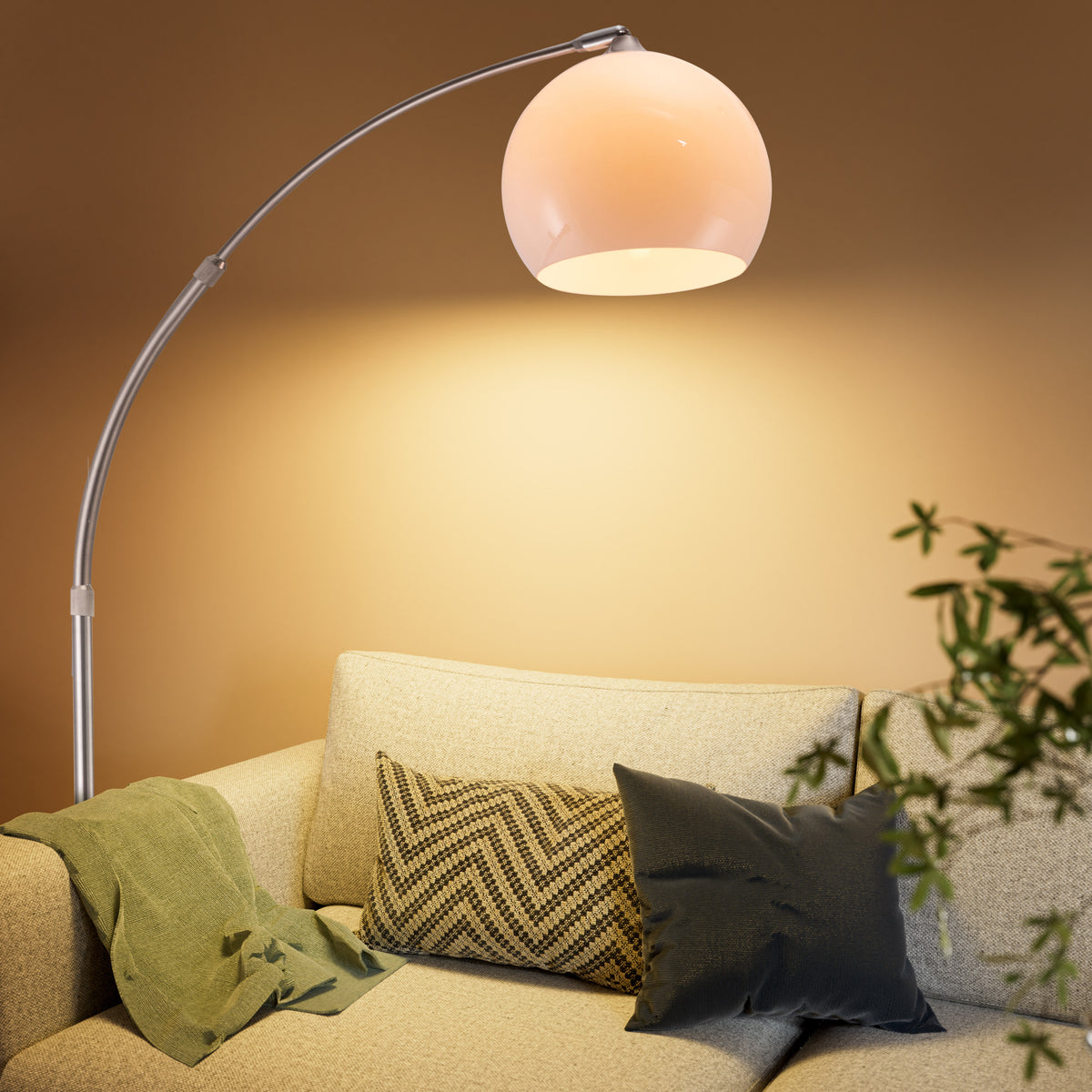 Lampadaire arc blanc avec socle en marbre veiné