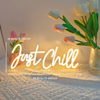 Enseigne néon LED « Just Chill » blanc chaud en cursive, 35,5 cm