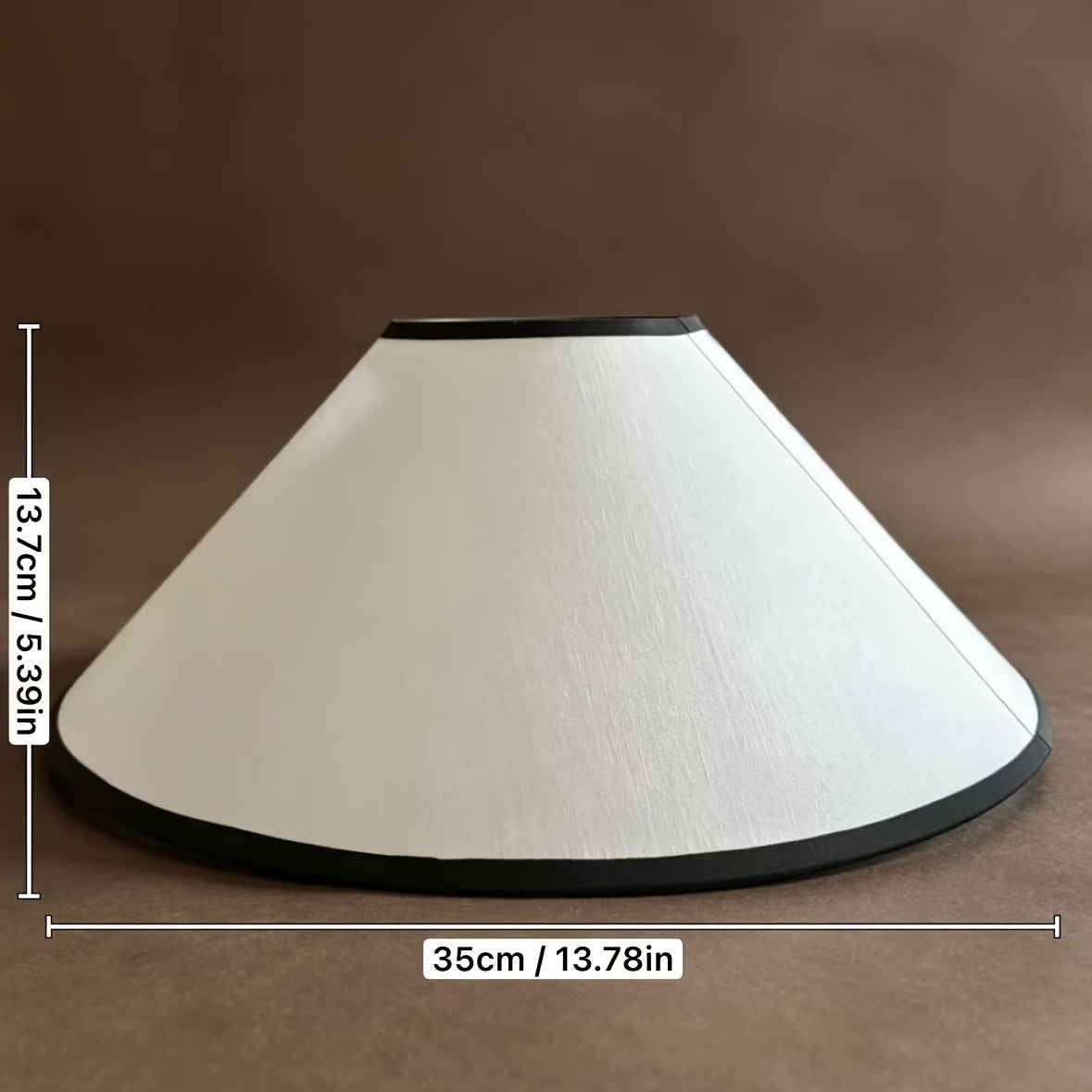 Abat-jour conique blanc à liseré noir, toile aspect lin, Ø 35 cm