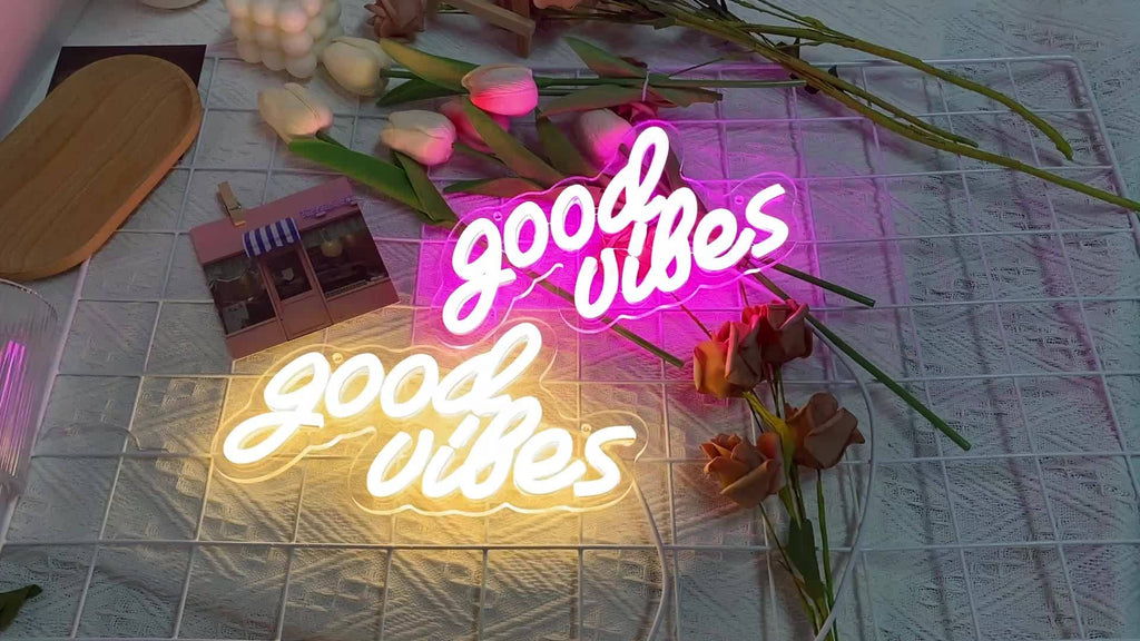 Enseigne néon LED « Good Vibes » sur plaque acrylique, rose ou blanche