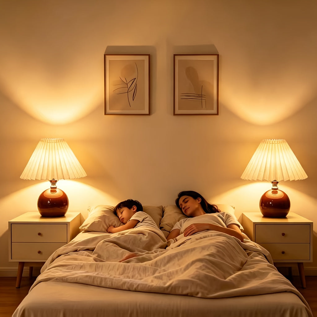 Lot de 2 lampes de chevet, pied boule bordeaux et abat-jour plissé