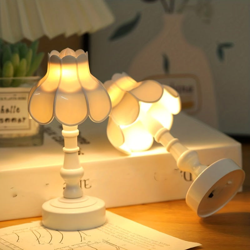 Mini lampe de table 14 cm à piles, abat-jour cloche, lotus ou pagode