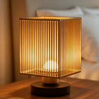 Lampe de chevet carrée en corde torsadée et socle en bois