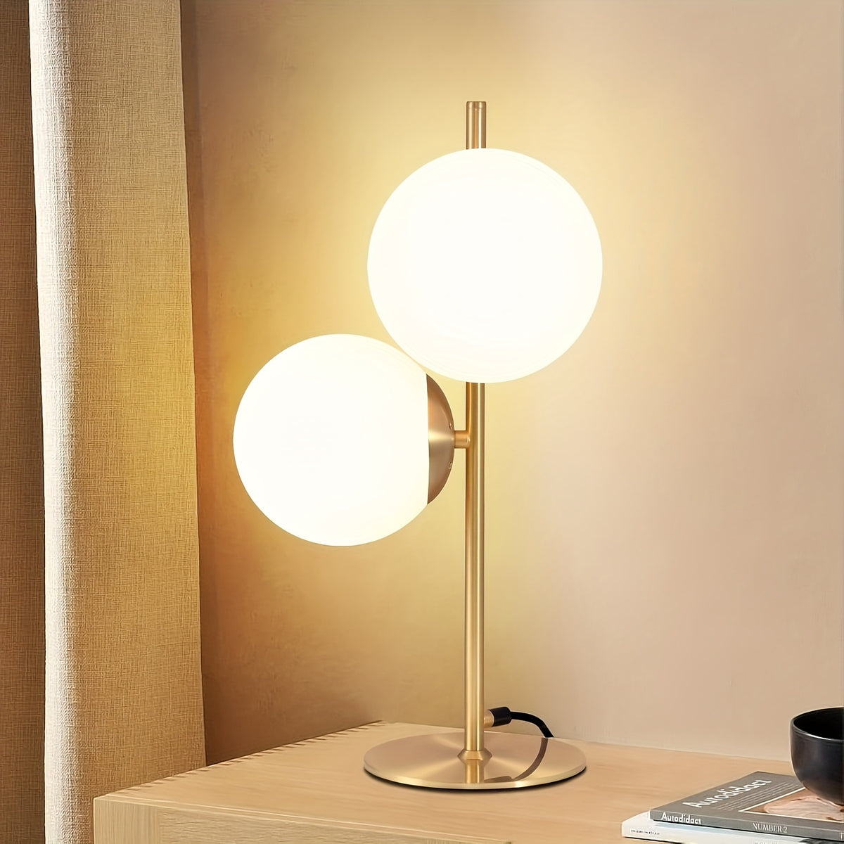 Lampe design à double globe en verre opalin