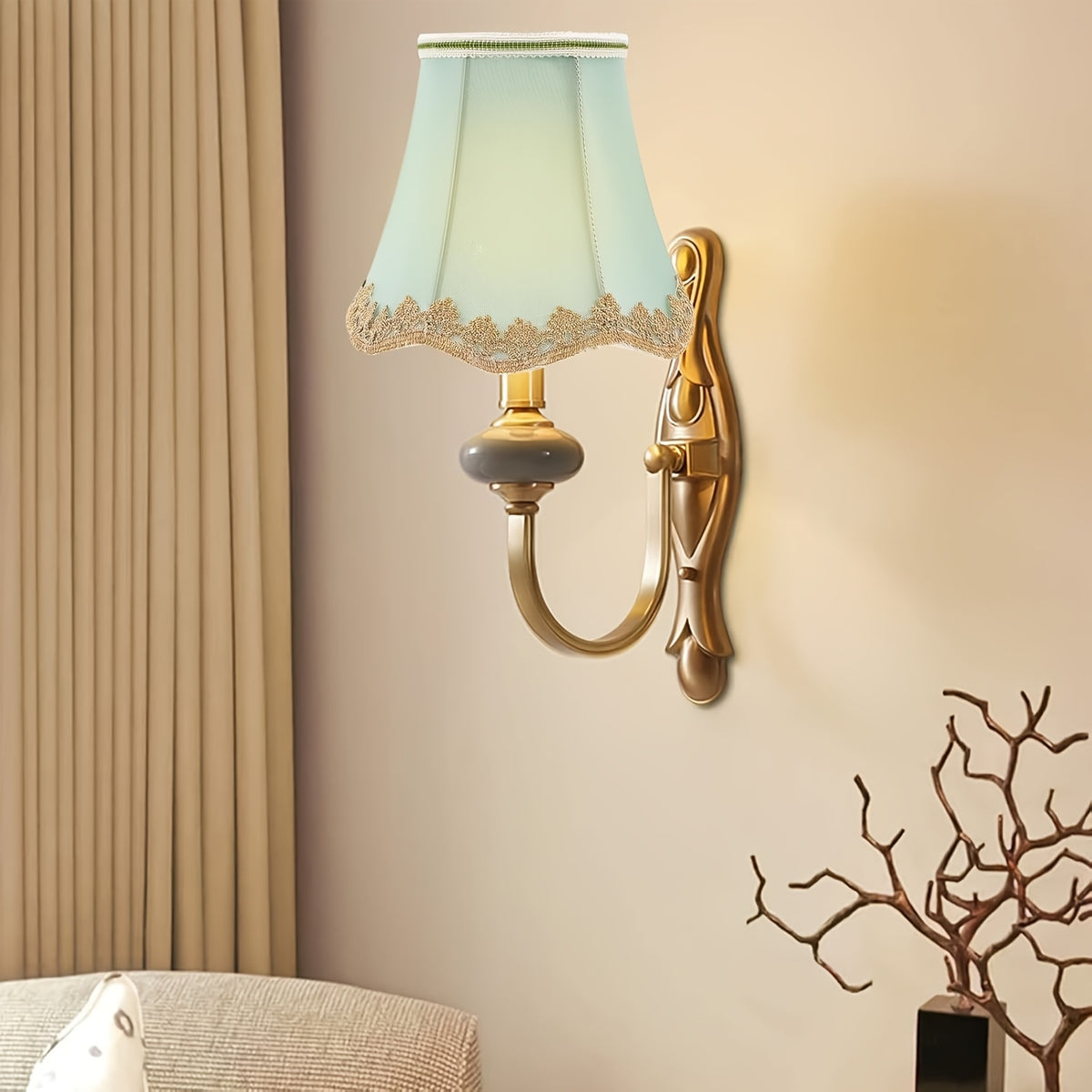 Un charme rétro pour lustre, applique et chevet