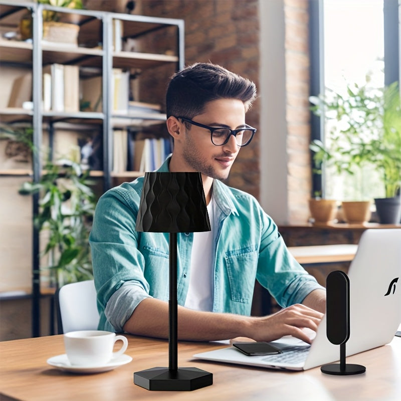 Lampe de bureau LED rose sans fil, abat-jour facetté en relief