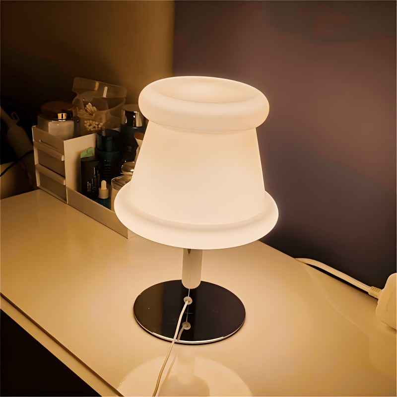 Lampe de chevet en verre opalin blanc sur pied chromé, USB