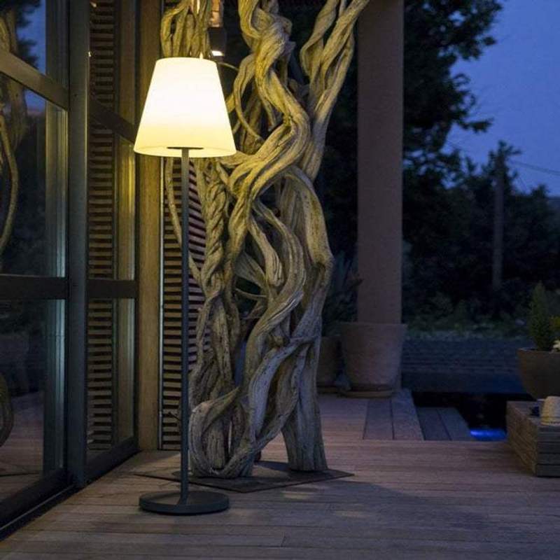 Éclairer une terrasse ou un bord de piscine