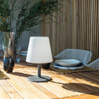 Lampe de table d'extérieur sans fil en aluminium, sept modèles