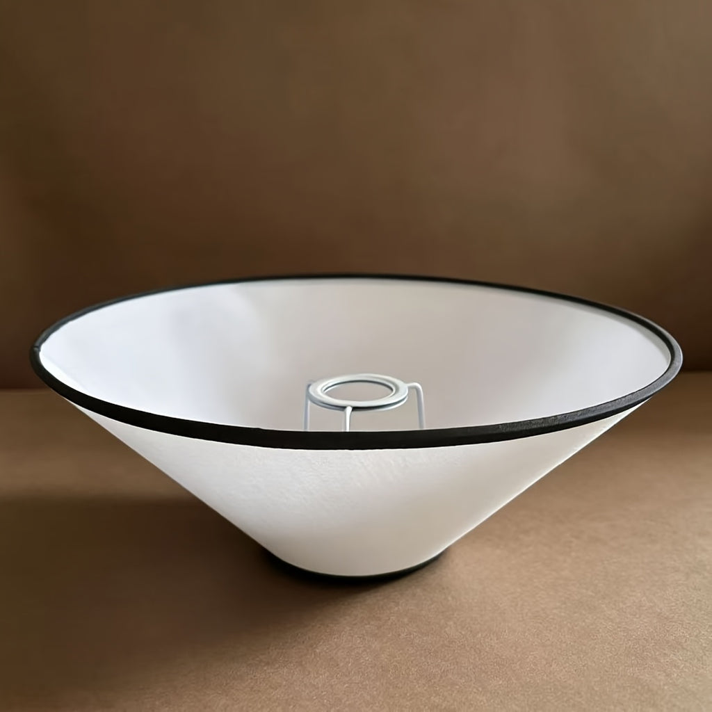 Abat-jour conique blanc à liseré noir, toile aspect lin, Ø 35 cm