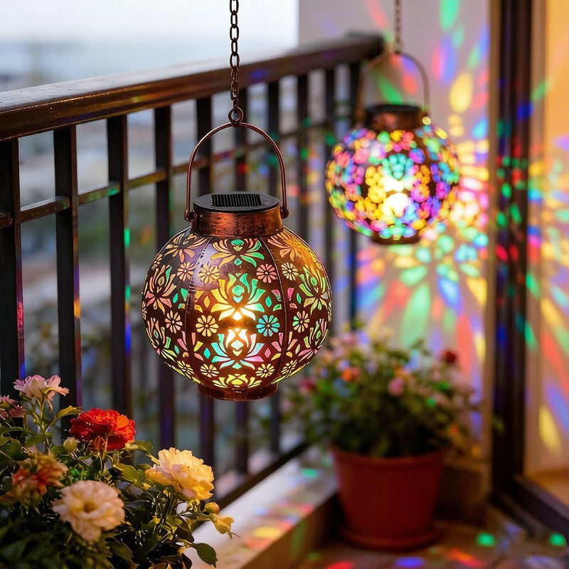 Lanterne solaire boule en métal ajouré, lumière RVB, noire ou cuivrée
