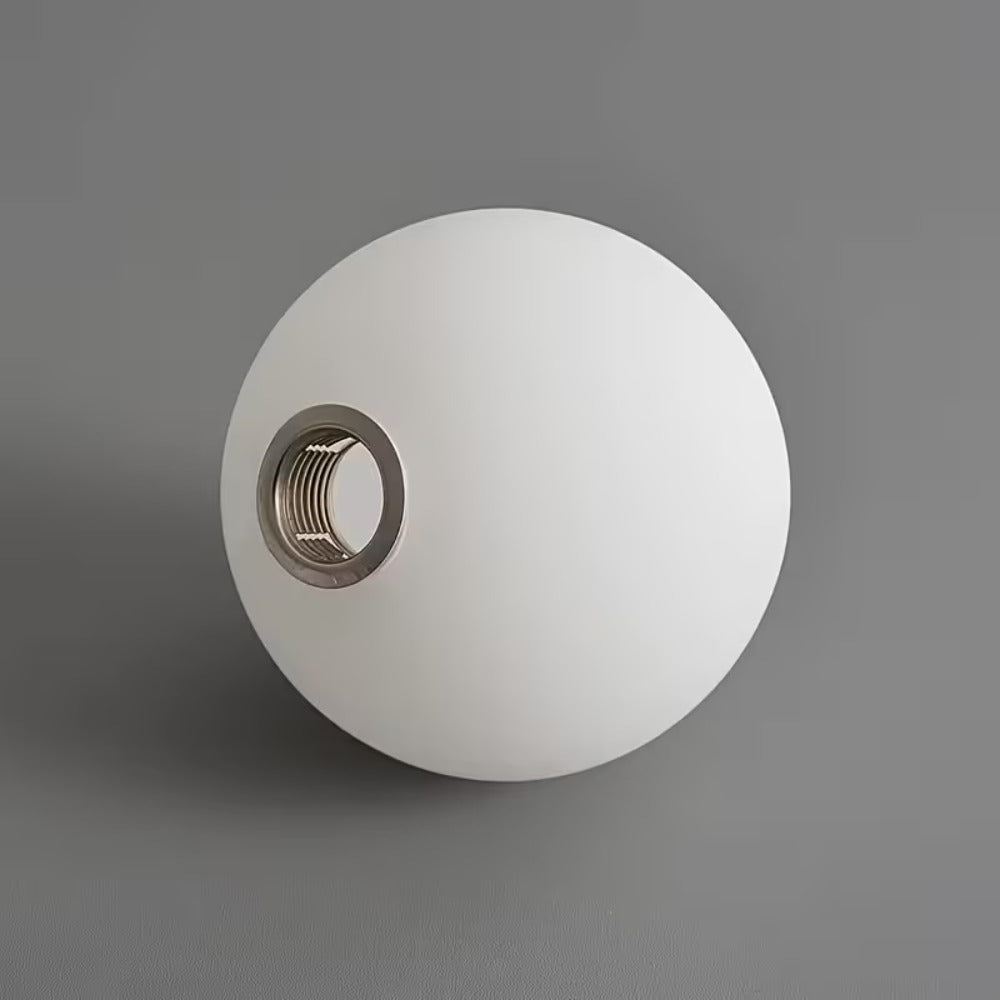 Globe en verre opalin blanc au col fileté G9