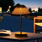 Lampe de table solaire à abat-jour tressé effet rotin, 31,5 cm