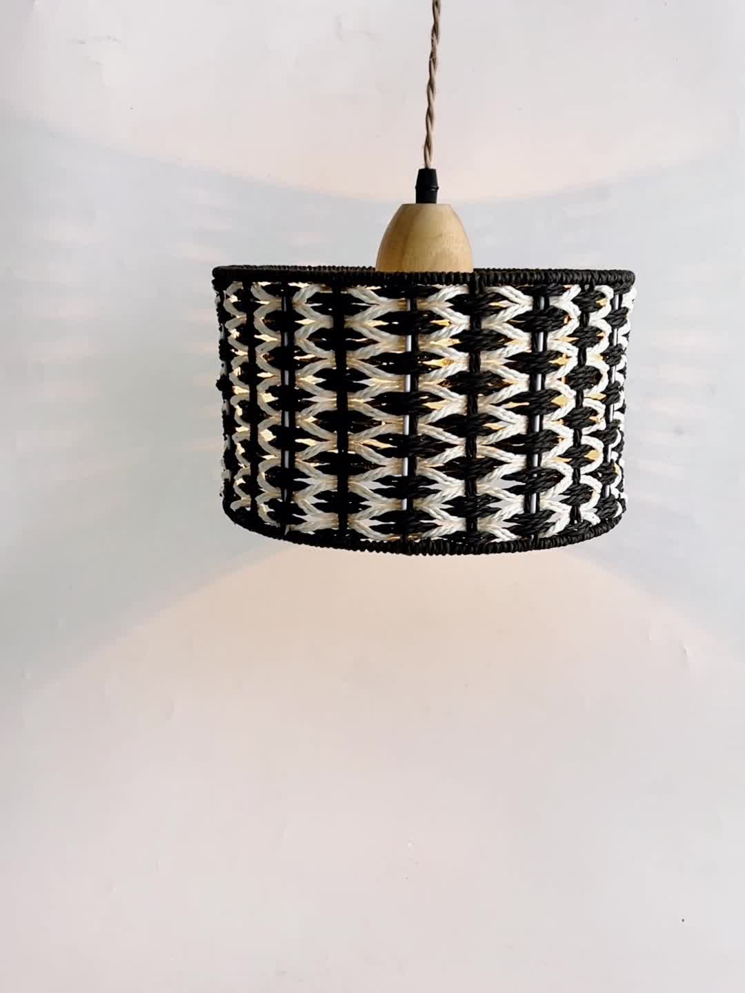 Abat-jour en papier kraft tissé noir et blanc