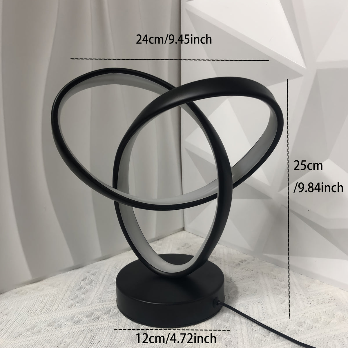 Lampe de bureau LED à anneaux entrelacés en aluminium noir, USB
