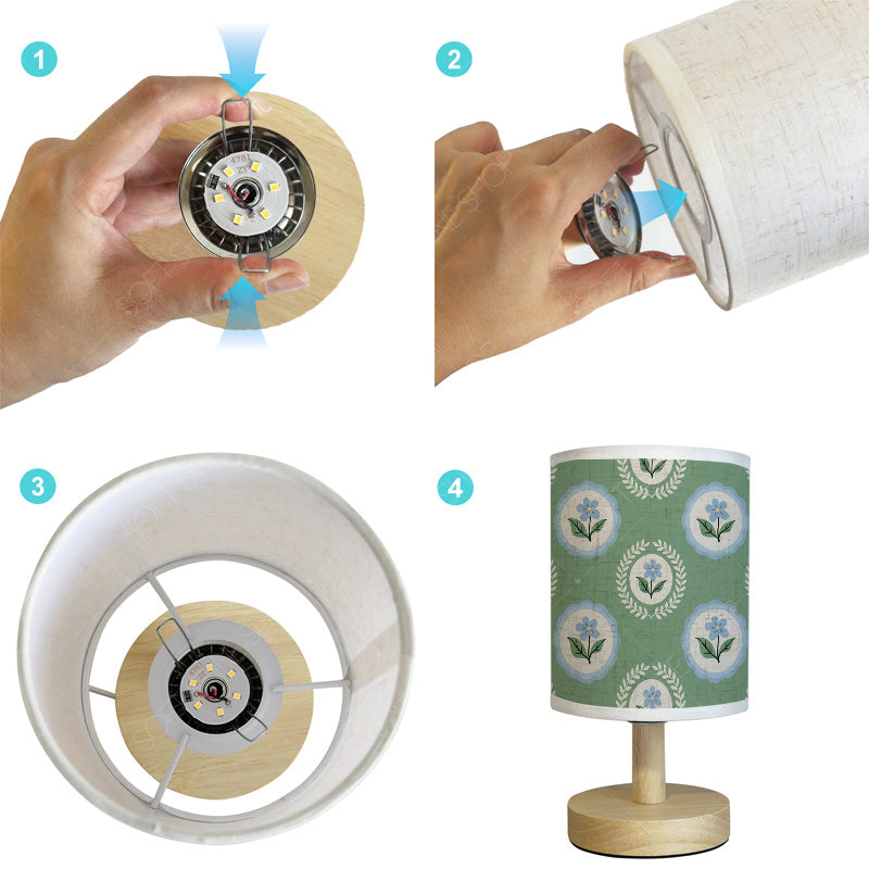 Lampe de chevet USB à médaillons de fleurs bleues sur fond vert