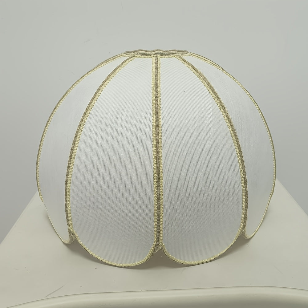 Abat-jour à pétales en tissu blanc et galon doré, Ø 33 x H 23 cm