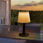 Lampe de table solaire à abat-jour blanc nervuré, 3 intensités
