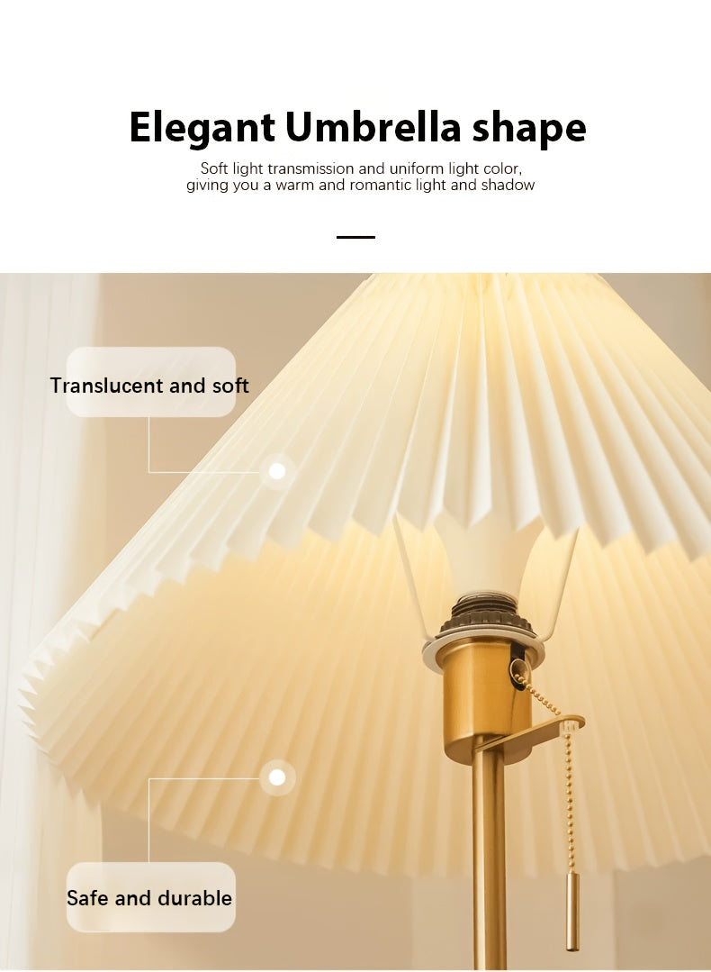 Lampe sur pied à abat-jour plissé crème et chaînette dorée, 160 cm